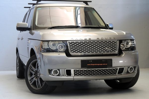The Good Car Garage Land Rover VOGUE 11